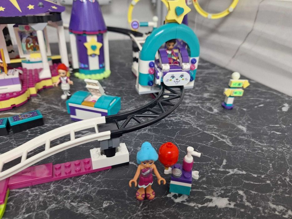 Set LEGO Friends Magical Funfair Roller Coaster – Parc de distracții