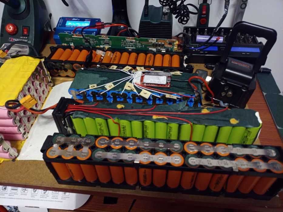 Reparatii/reconditionare baterii/acumulatori Litiu Li-ion și scule