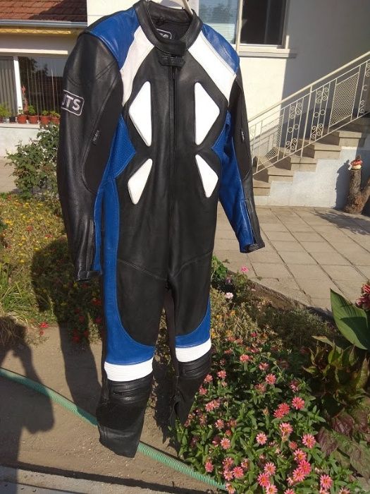 Мото екип.      .