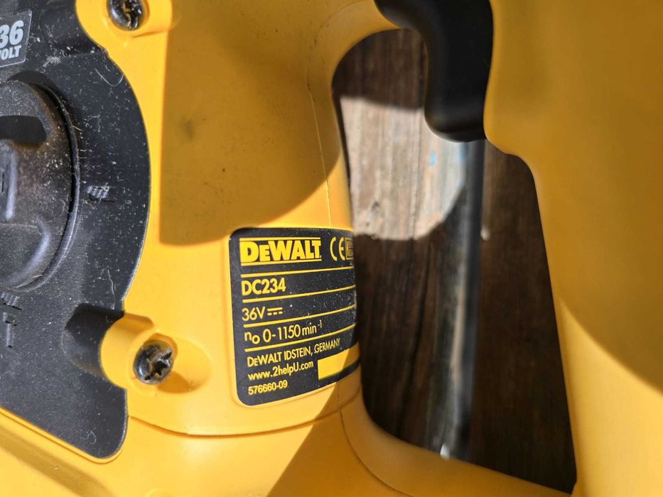 Scule de mana dewalt