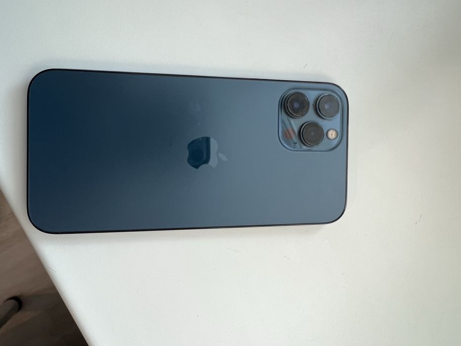 Продам айфон 12 Pro Max