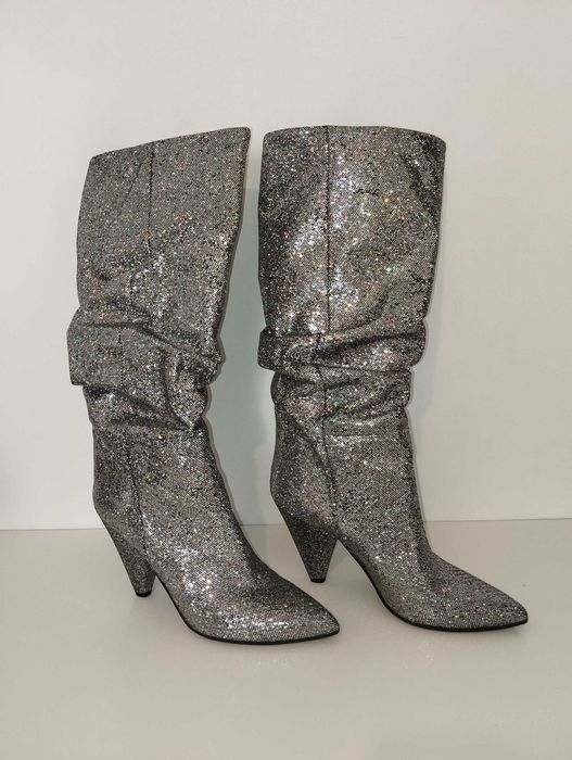 Vând cizme elegante