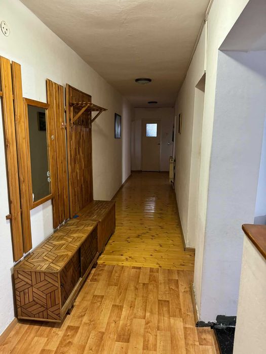 Apartament cu 4 camere, 2 băi și 3 balcoane  gata de mutare.