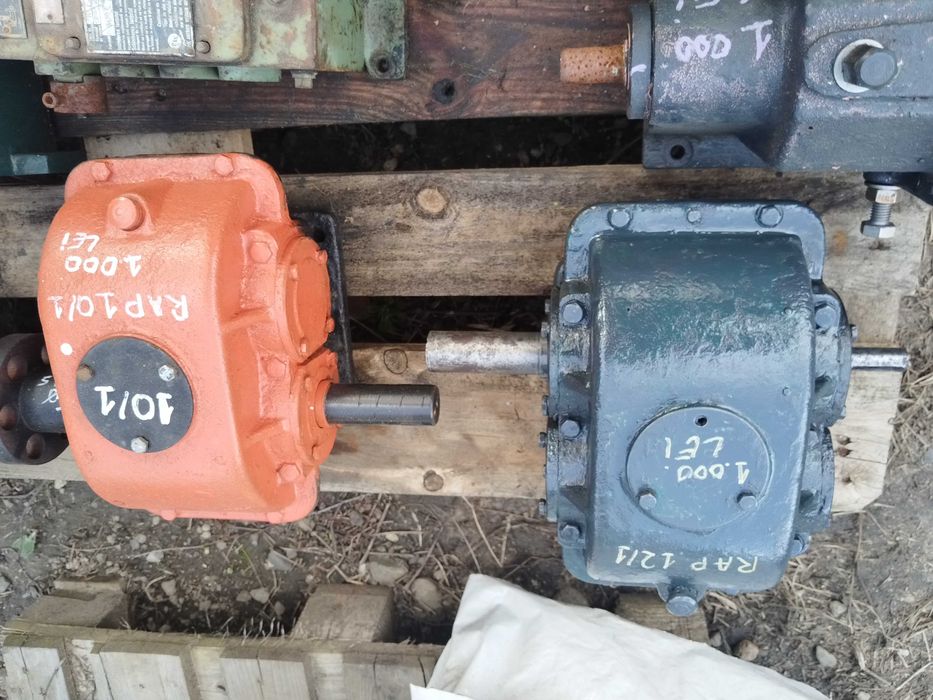 Reductor cu raport de reducere de 10/1 respectiv 12/