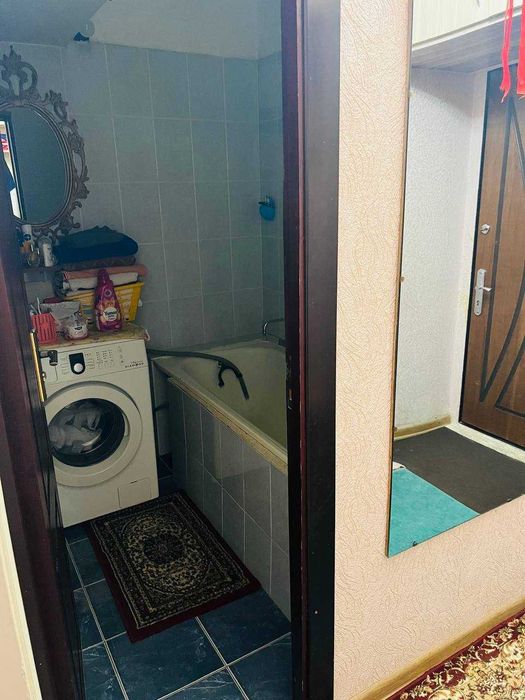 Продается своя 2/3-квартира в М.Улугбекском районе на ТТЗ 2(рынок ТТЗ)