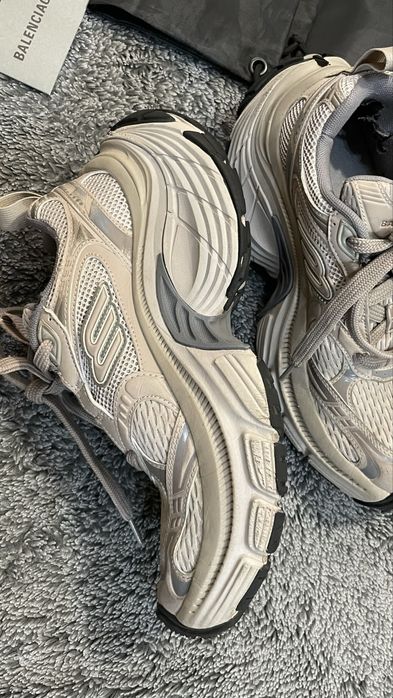 Sneakers Balenciaga 6XL bej, mărimea 40