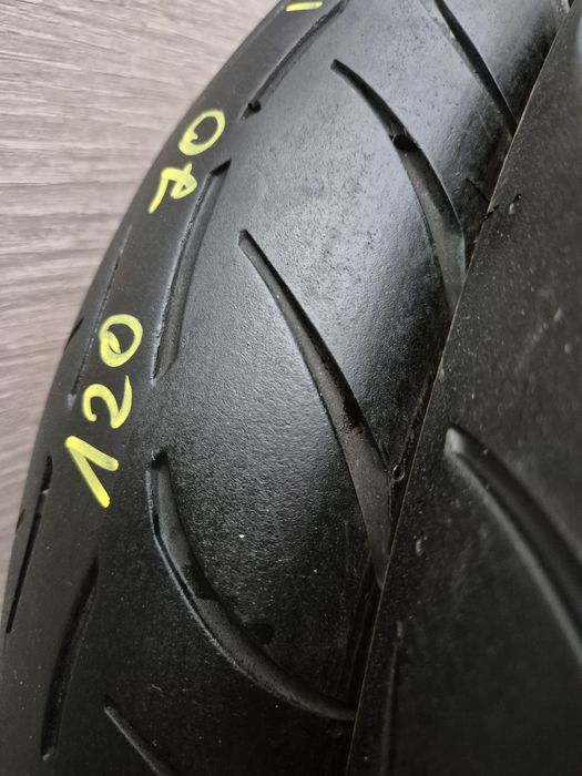 Set anvelope moto 120 70 17 cu 180 55 17 Metzeler M7