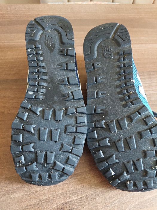 Adidasi copii 38 purtați o singura data.