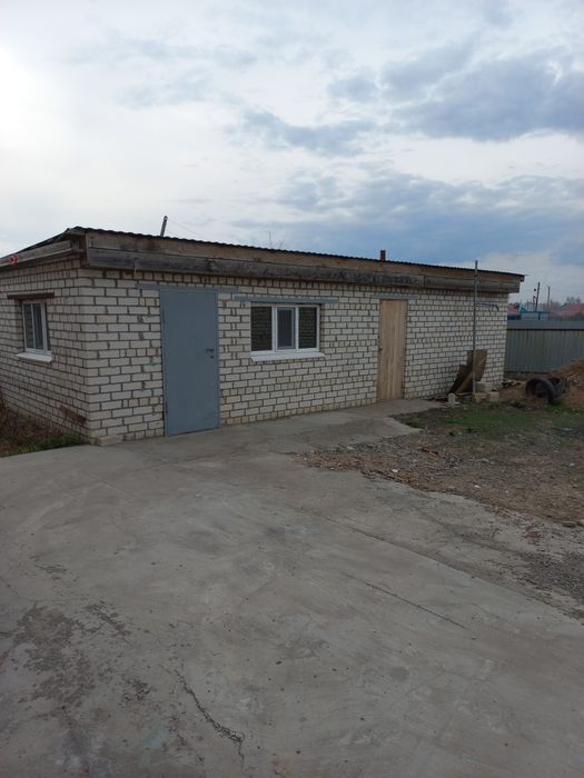 Продаётся  по ул.Бурлинский 19/1