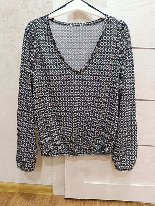 Женские кофты, платья размер 44-46