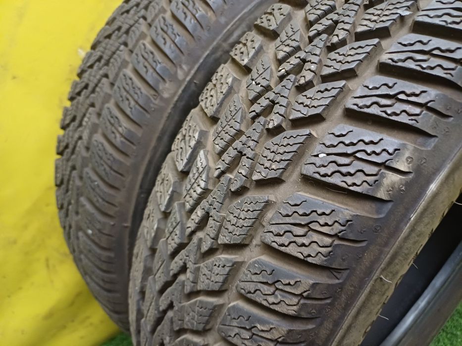 Шины 165/65 R15 Dunlop пара.