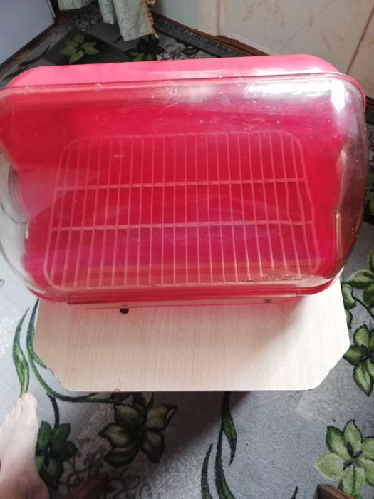 Продам хлебницу б/у