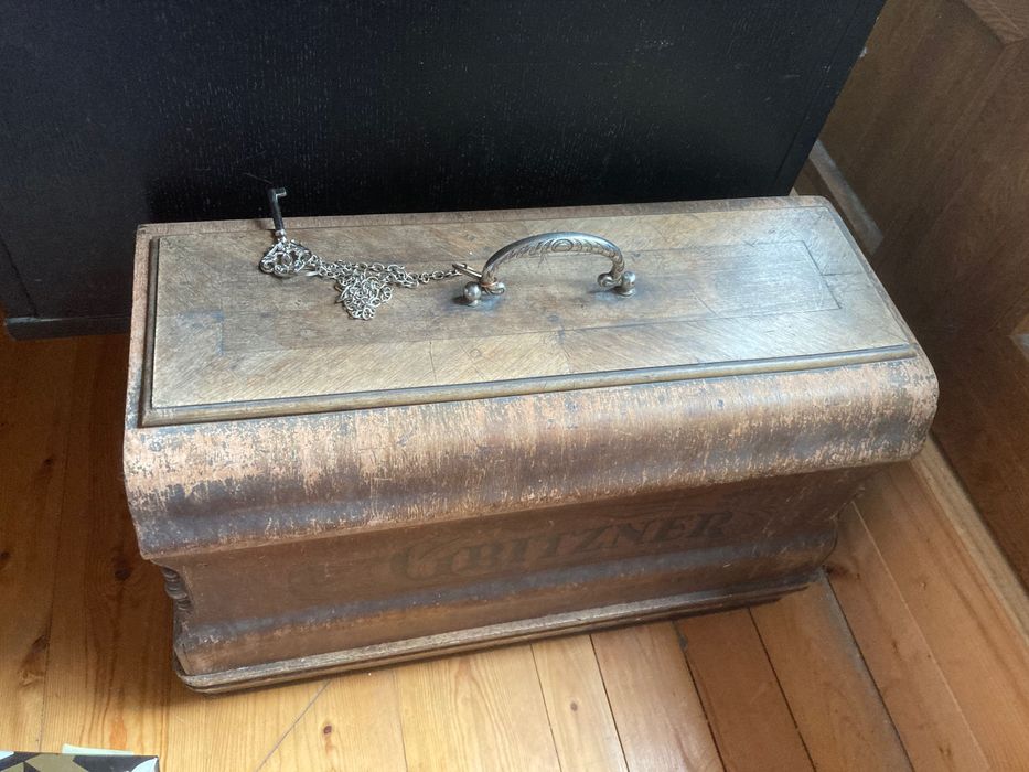 Работеща шевна машина Гринцер