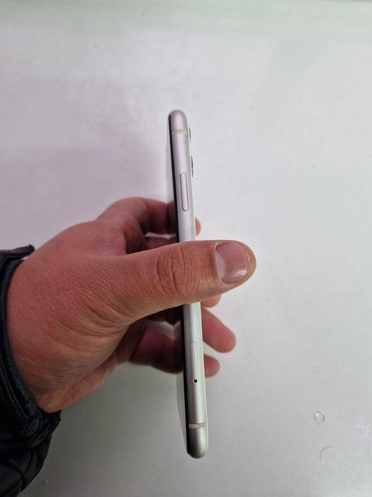 Iphone 11 (64GB) в идеальном состояний