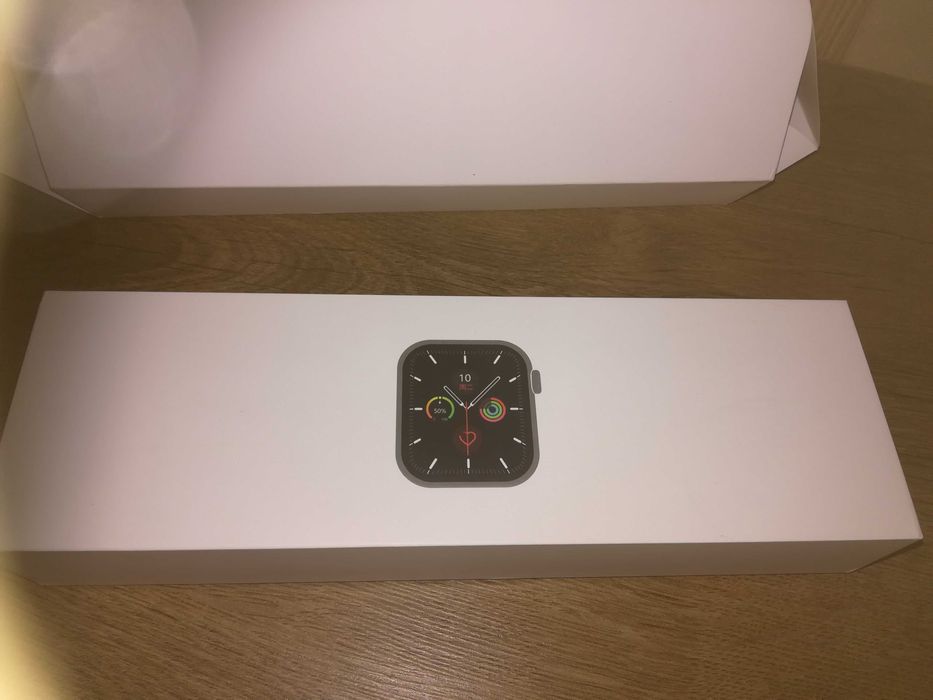 Розов смарт часовник