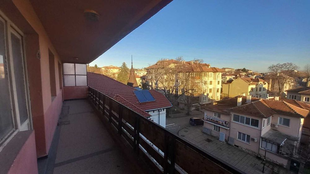 Продава се Многостаен апартамент в Разград, Варош - 122 кв.м за 1066 €/кв.м - Снимка #1