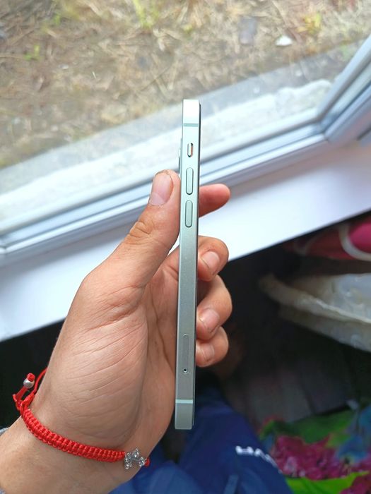 Vand iphone 12 in stare foarte buna