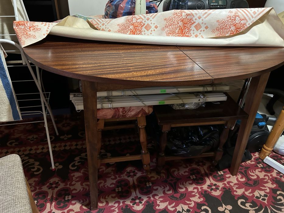 Разтегателна маса за хранене