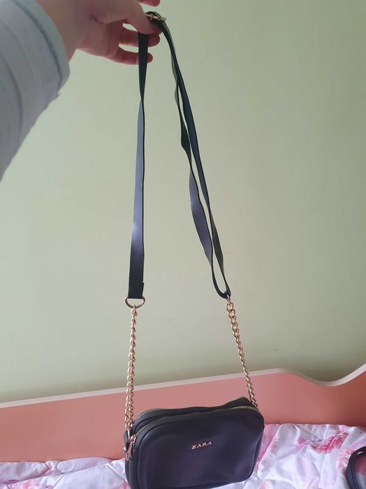 дамска чанта с регулируема дръжка