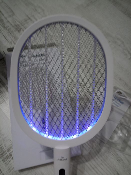 Paleta anti insecte muste cu electrocutare