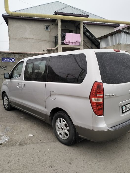 Продам машину минивэн Хундай старекс