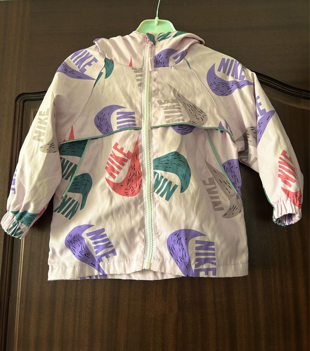 Куртка ветровка