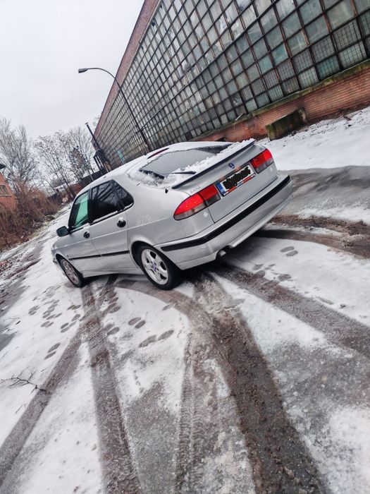 Saab 9-3 hatchback 2.2 diesel full (piele, clima, sc încălzite )