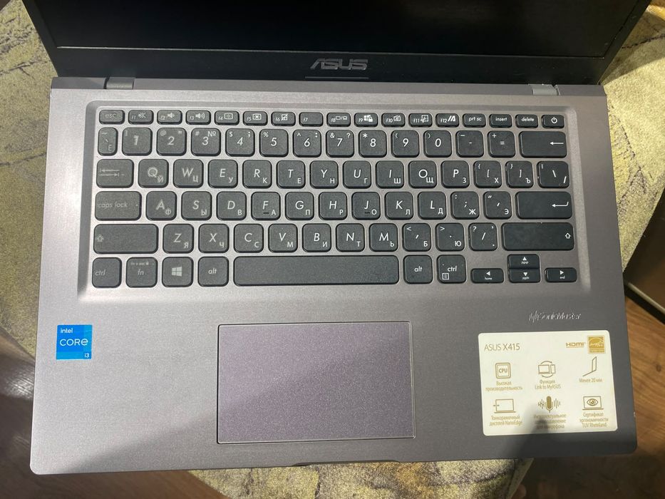 Ультрабук ASUS core i3-11