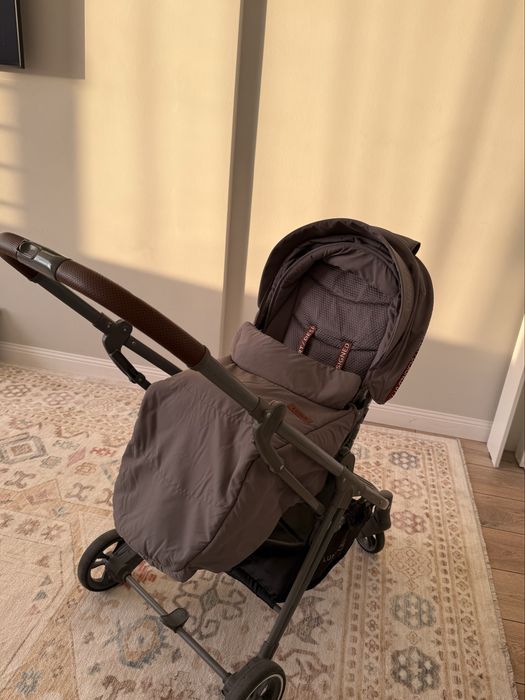 Продам коляску happy baby