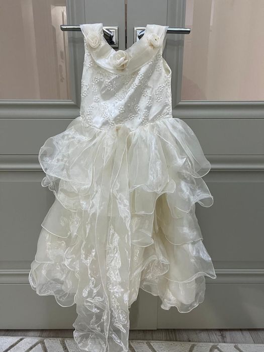 Продам нарядное платье