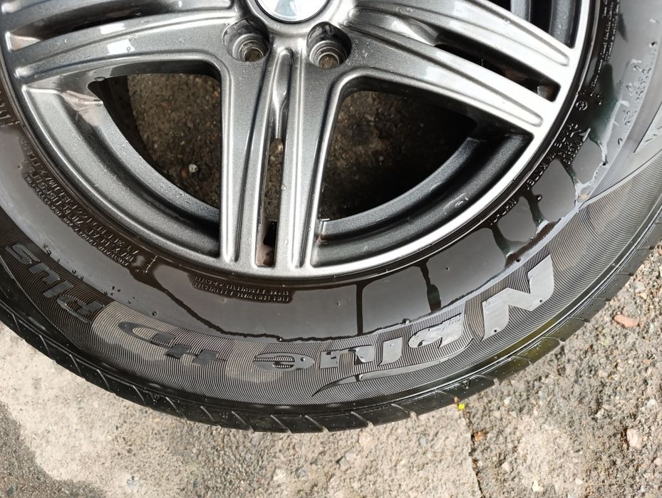 Шины и диски почти новые