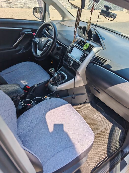 TOYOTA Verso 2015 — imagine 3