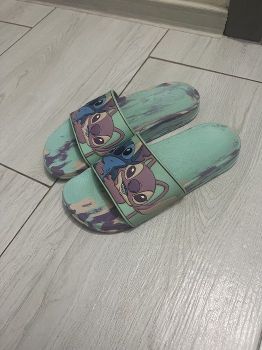 Papuci cu Angel si Stich
