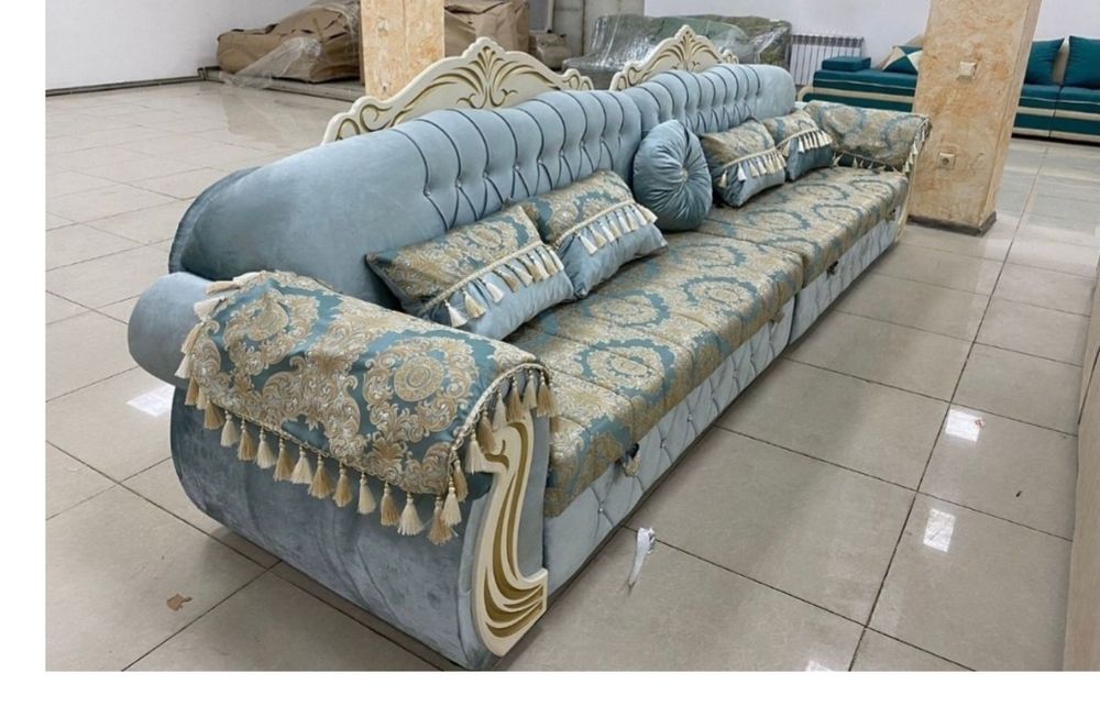 Диван голубой, новый