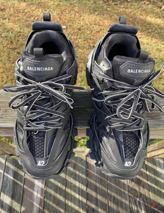 Balenciaga track led