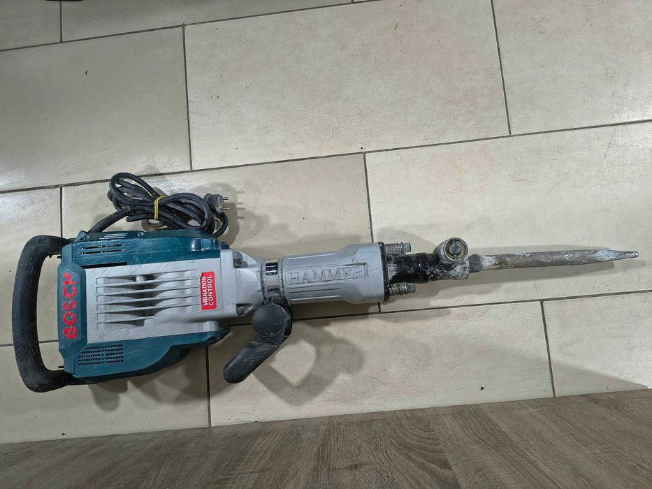 Профисионален КЪРТАЧ BOSCH GSH16-30 3800W 60J 1800 r/min
