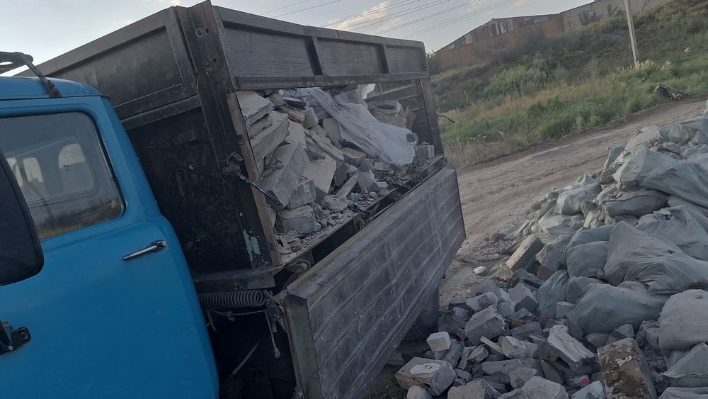 Уборка территории вывоз мусора