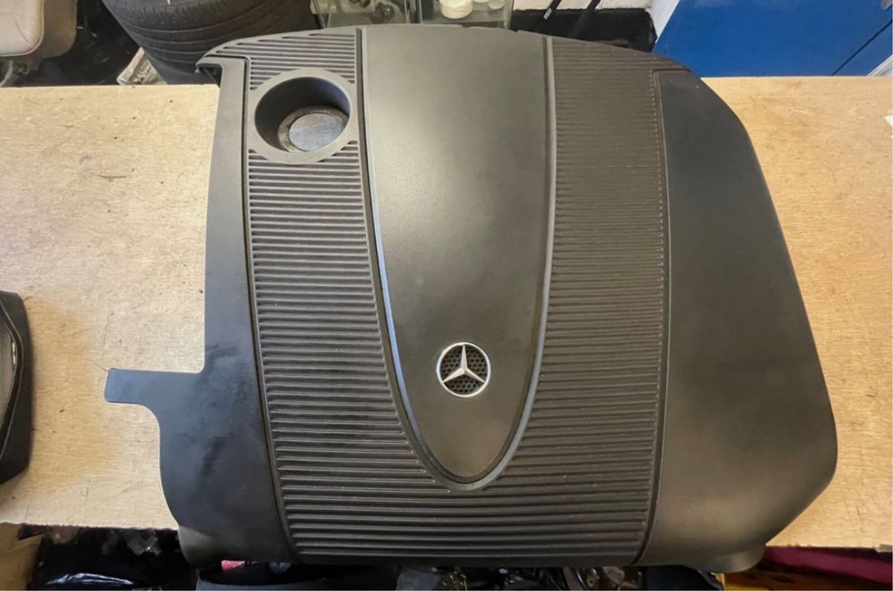 Capotă Mercedes-Benz W203 C-Class (Capota,usi,aripi,portbagaj) C197