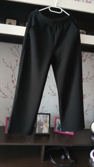 Pantaloni din material de calitate ptr dame