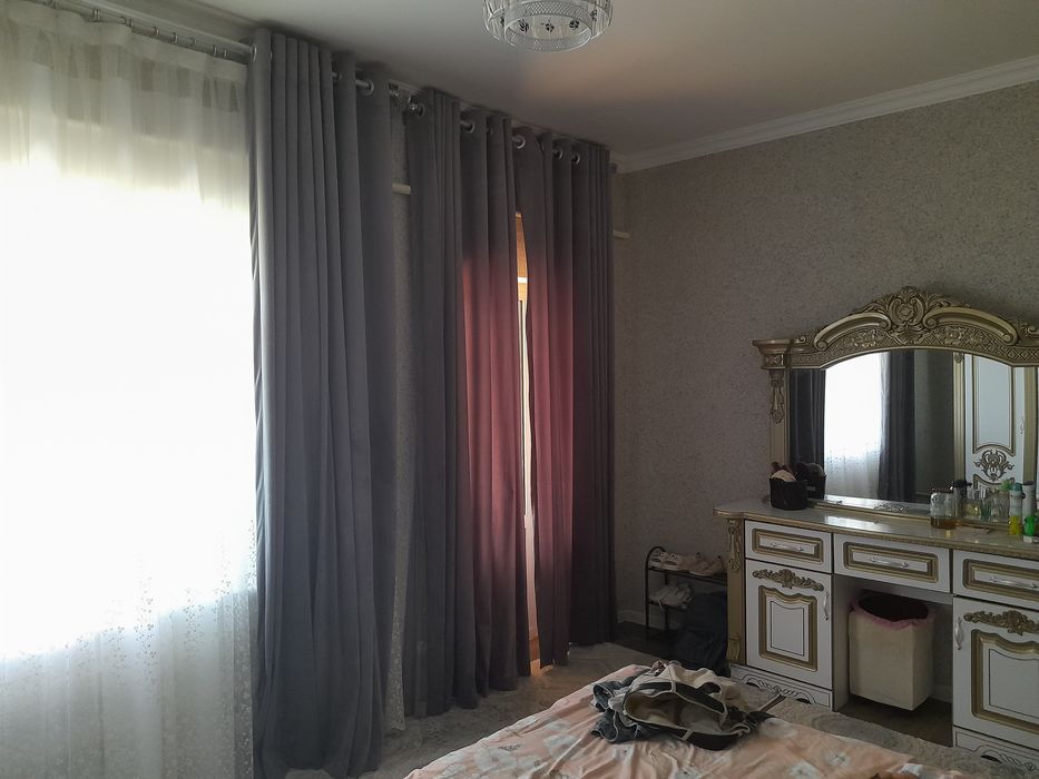 Срочна Уи солилади ховли катта богида хамма мевалари бор