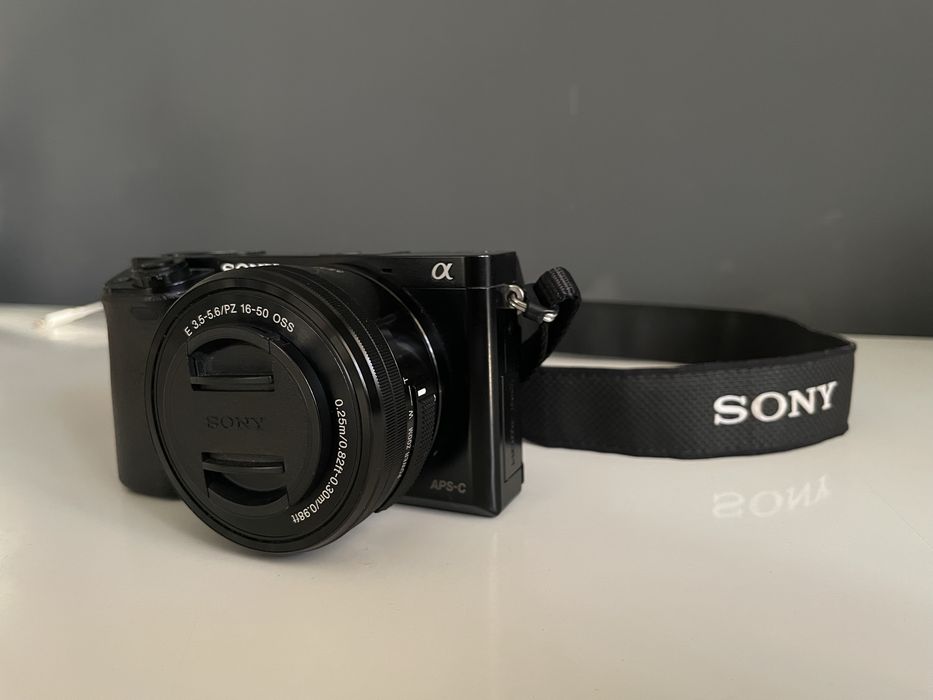 Sony a6000 + 16-50