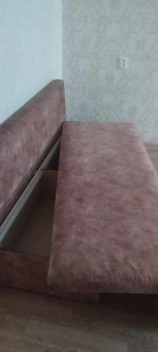 Продам диванчик( тахта