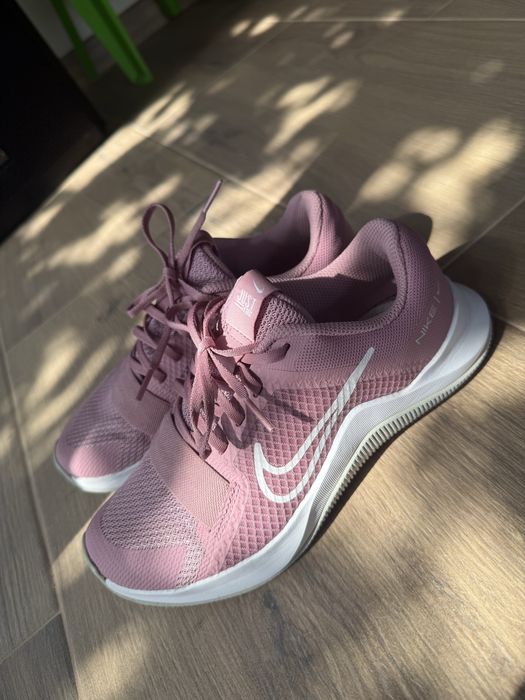 Дамски маратонки Nike