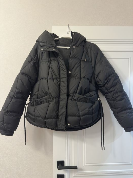 Куртка черная на размер М