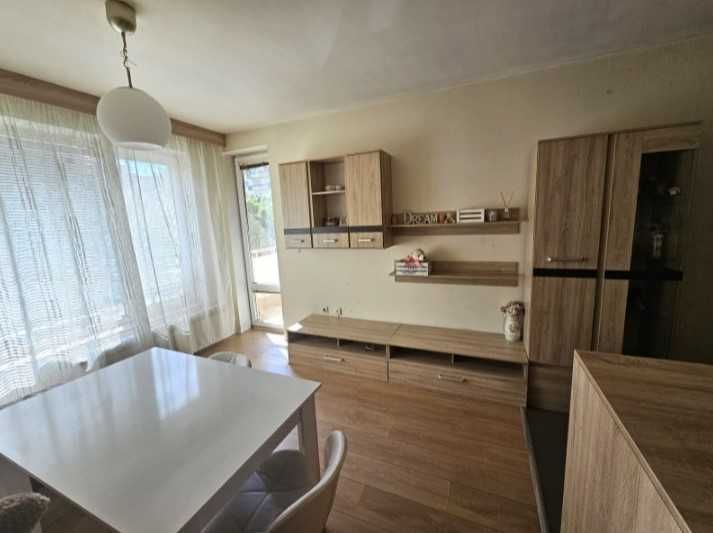 Продава се Двустаен апартамент в София, Изток - 71 кв.м за 2747 €/кв.м - Снимка #1