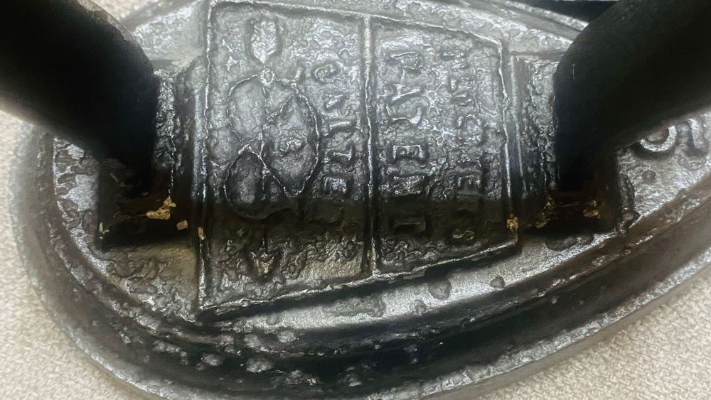 Антикварни ютии 2бр