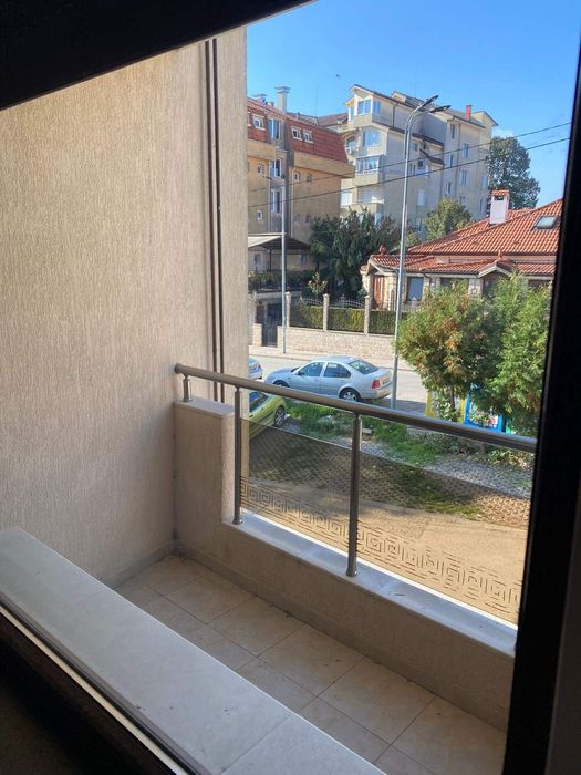 Дава се под наем Четиристаен апартамент в Добрич, Свети Георги - 105 кв.м за 765 € - Снимка #8