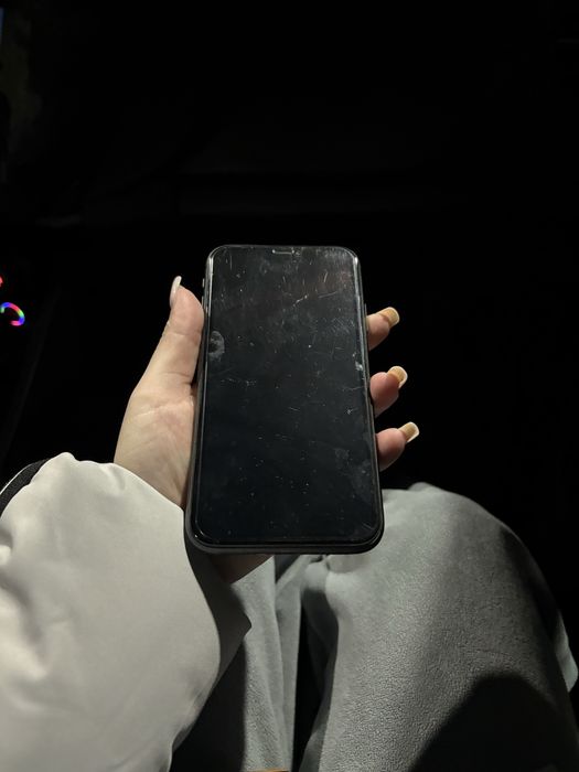 IPhone 11, в черном цвете