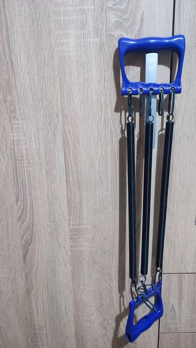 Тренажор с пружини