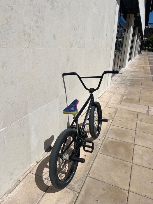 Продавам висок клас BMX